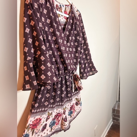 Cute Patterned Romper - Picture 4 of 5